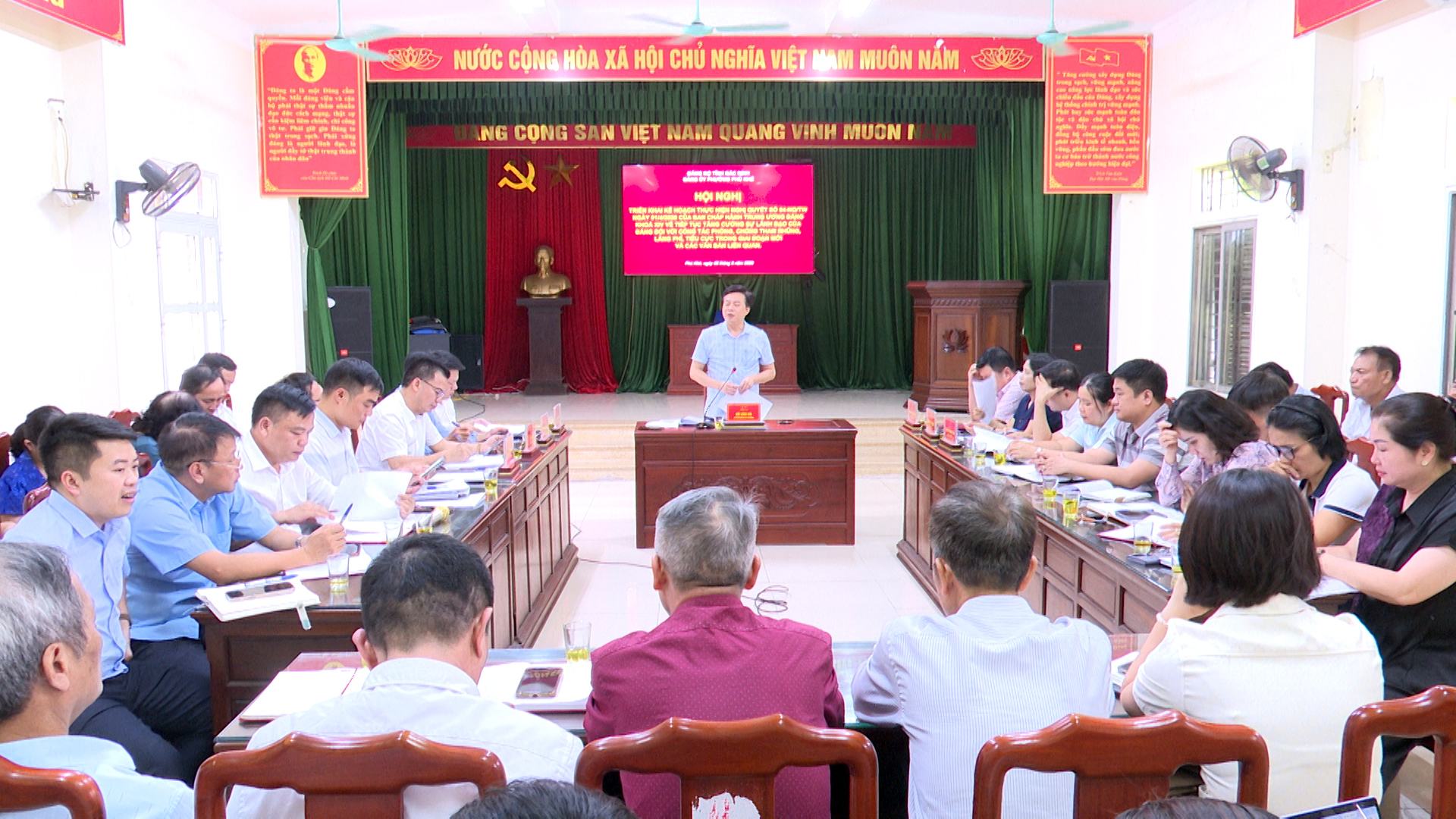 Phù Khê triển khai thực hiện Nghị quyết về phòng, chống tham nhũng, lãng phí, tiêu cực